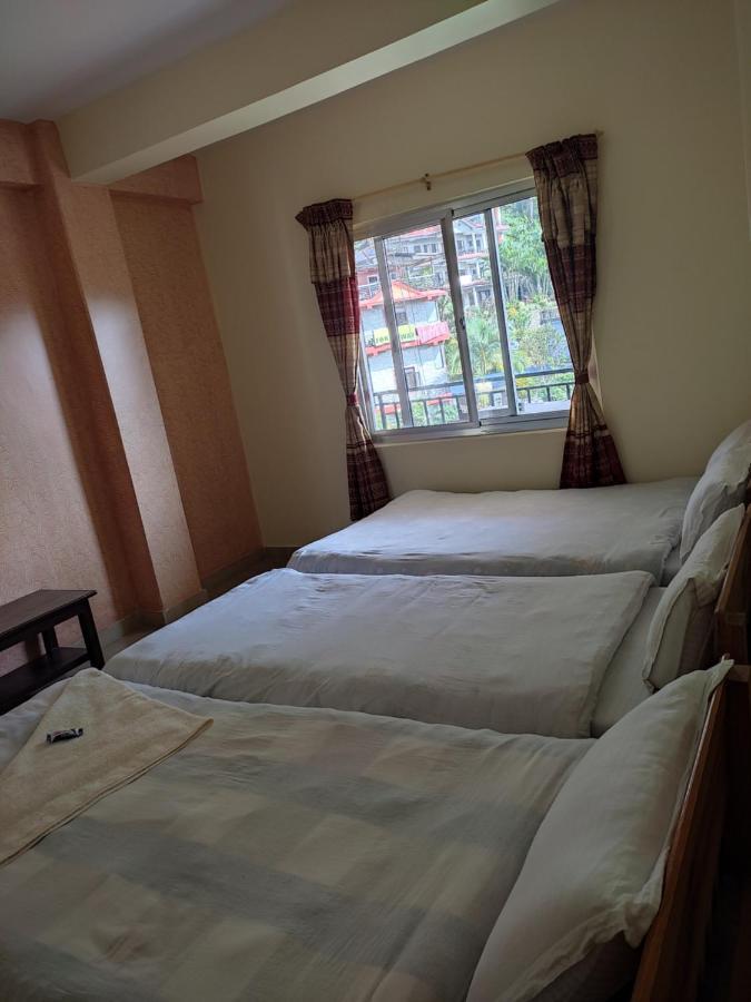 Hotel Green Hill View ポカラ エクステリア 写真