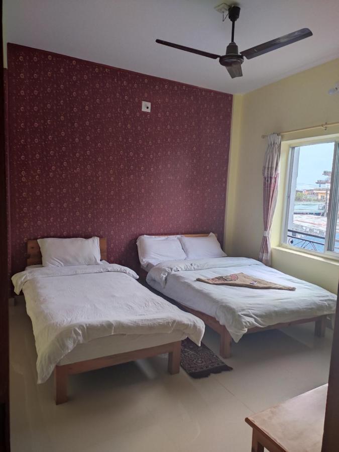 Hotel Green Hill View ポカラ 部屋 写真