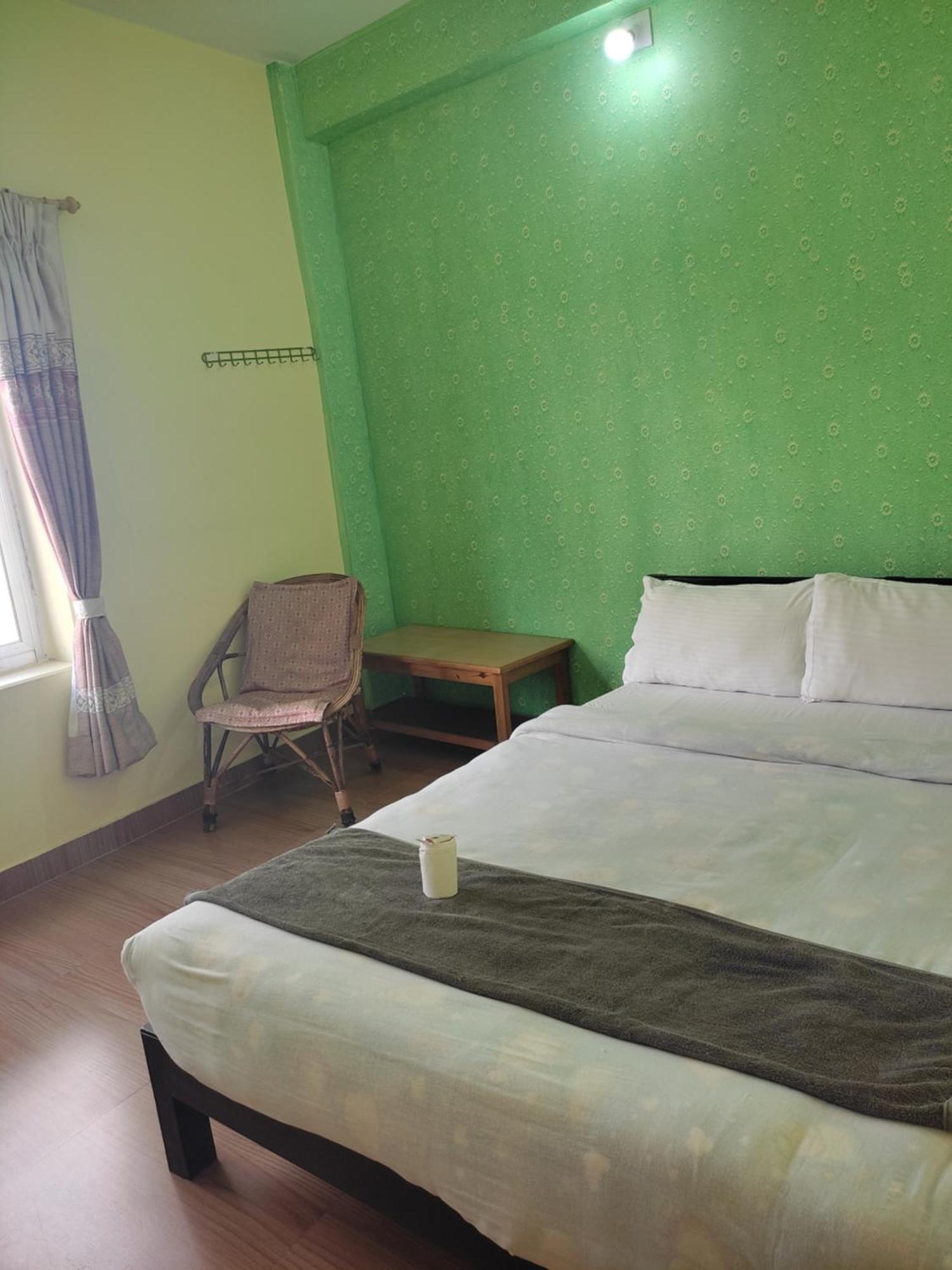 Hotel Green Hill View ポカラ エクステリア 写真