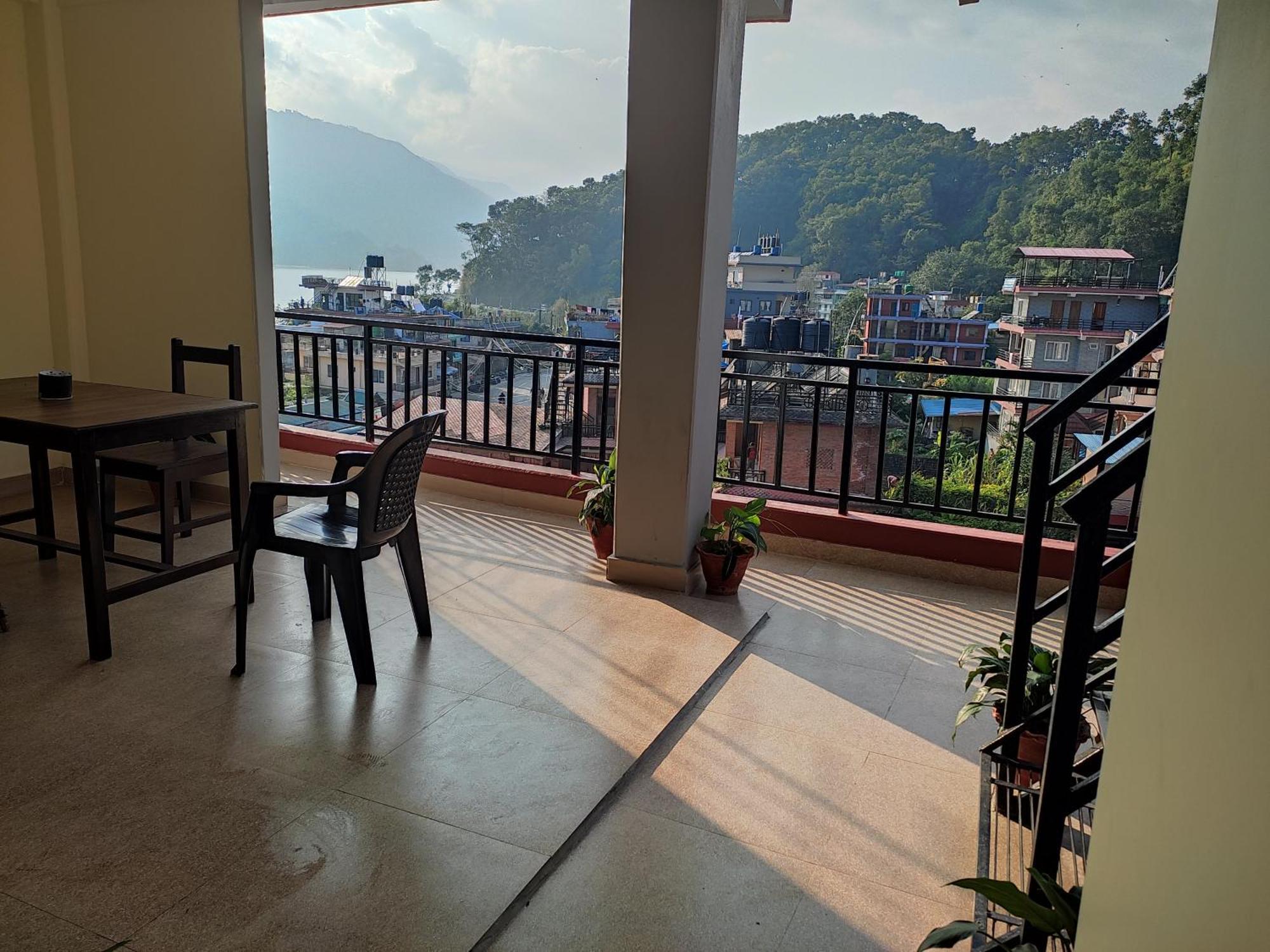Hotel Green Hill View ポカラ 部屋 写真